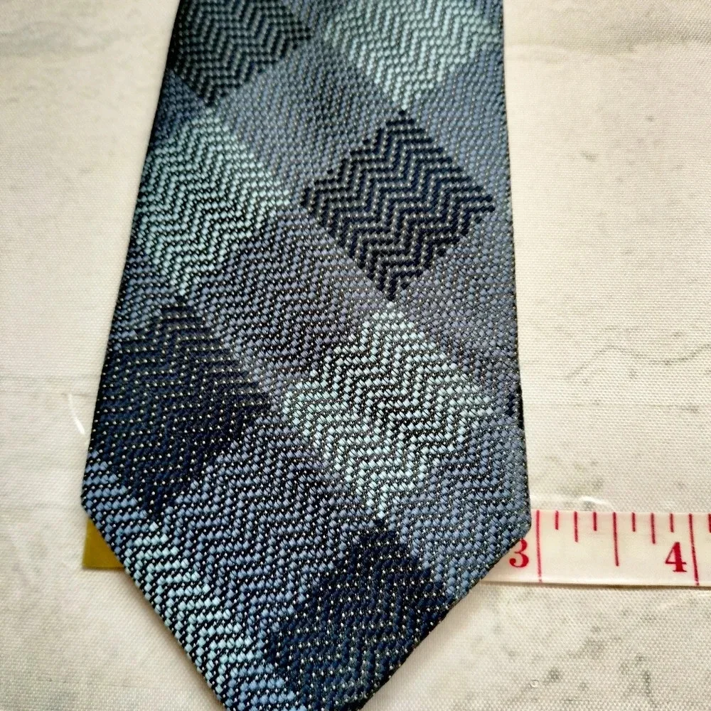 PRONTO UOMO Men's Slim Silk Blend Blue Gray Plaid Zig Zag Tie Necktie T